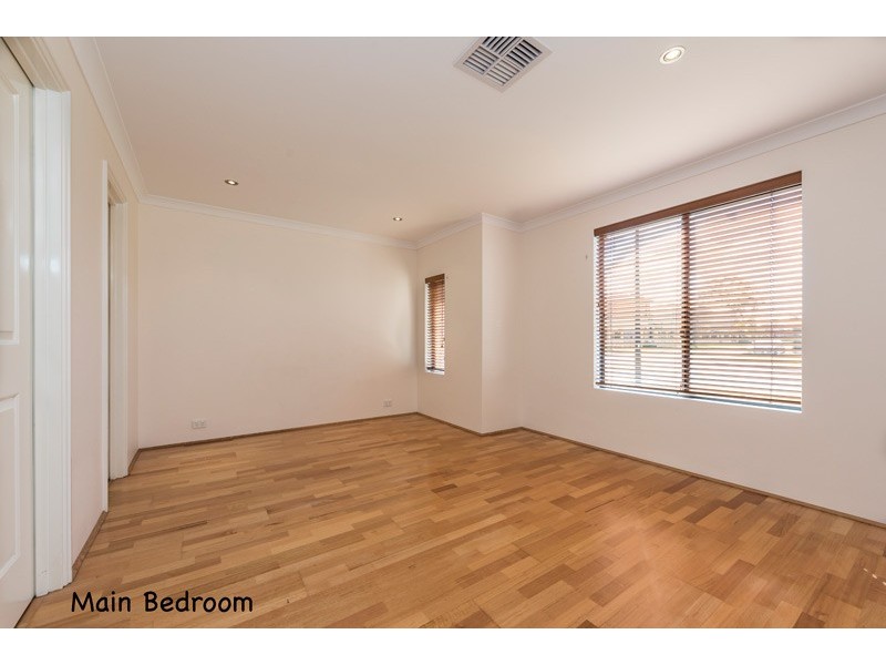 14 Devereux Crescent, Aveley WA 6069