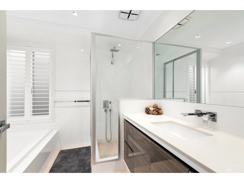 5 Pexton Drive, South Guildford WA 6055