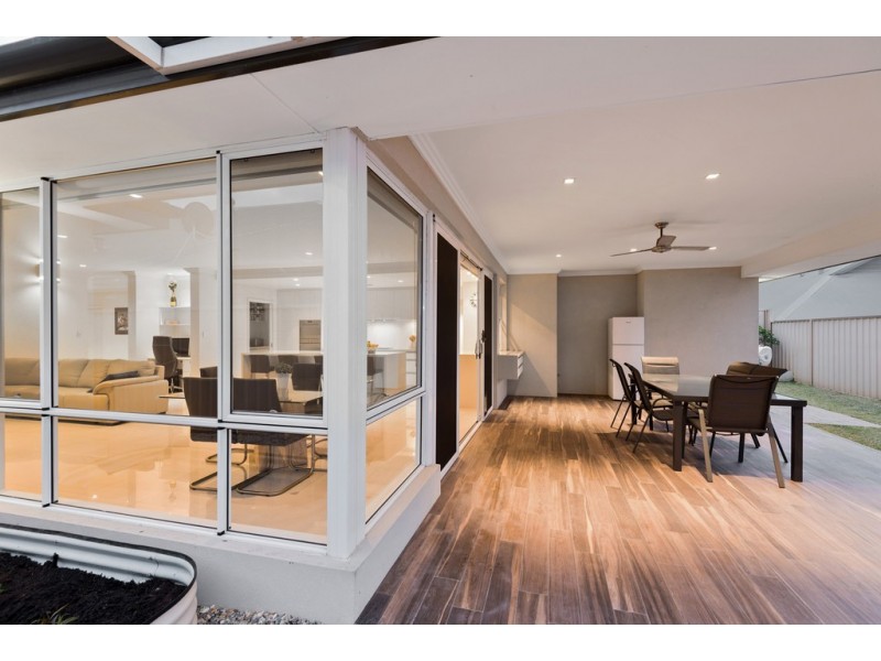 5 Pexton Drive, South Guildford WA 6055