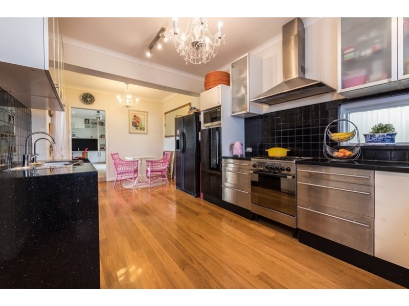 190 Railway Parade, Bayswater WA 6053