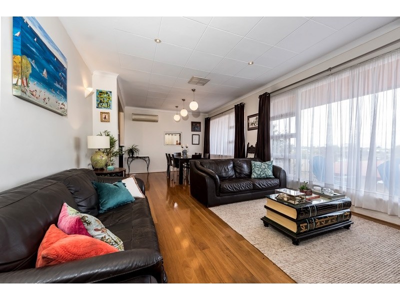 190 Railway Parade, Bayswater WA 6053