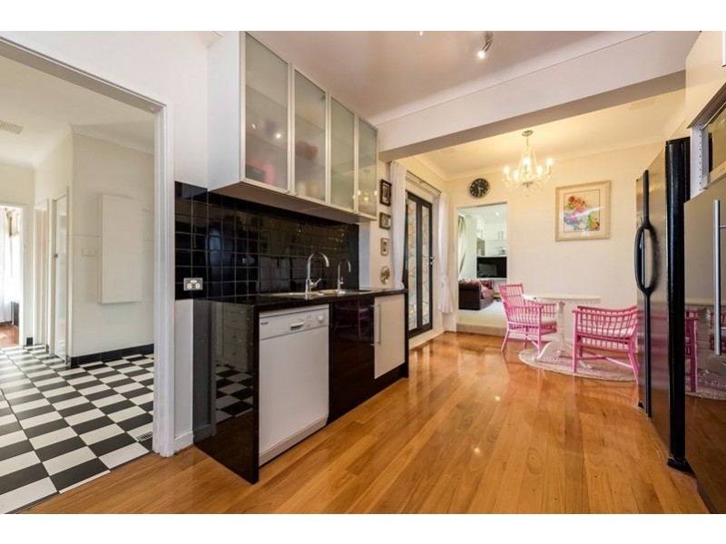 190 Railway Parade, Bayswater WA 6053