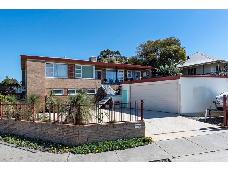 190 Railway Parade, Bayswater WA 6053