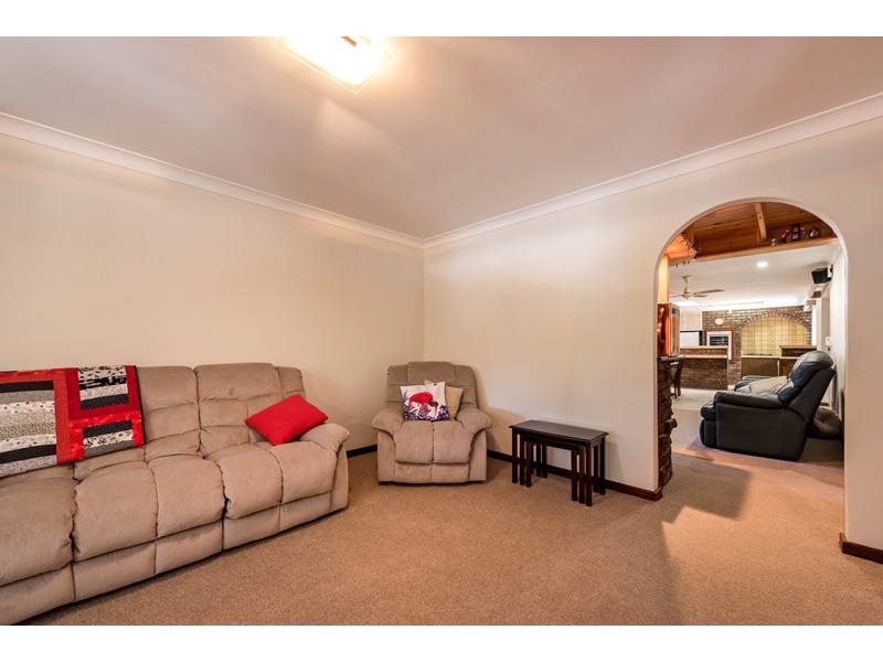 8 Langley Road, Bayswater WA 6053