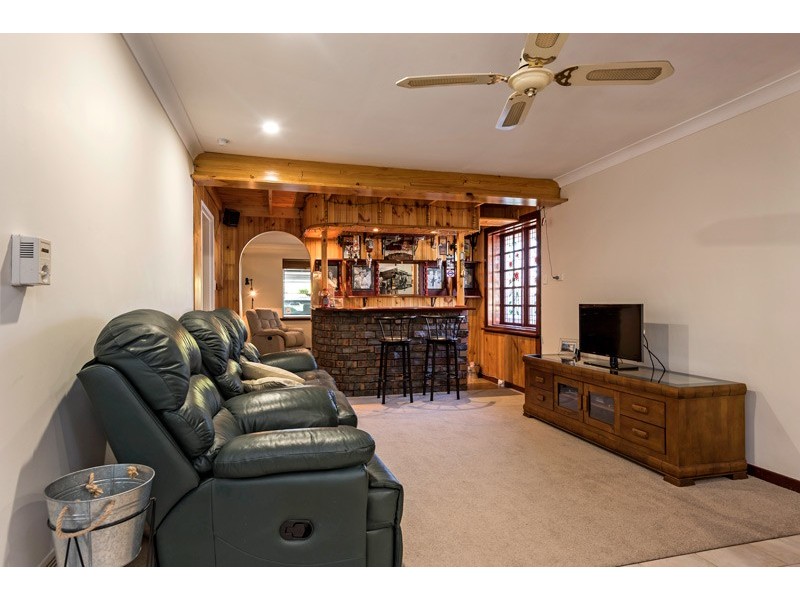 8 Langley Road, Bayswater WA 6053