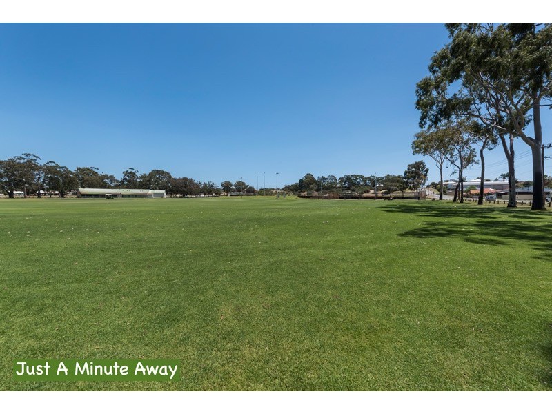 8 Langley Road, Bayswater WA 6053