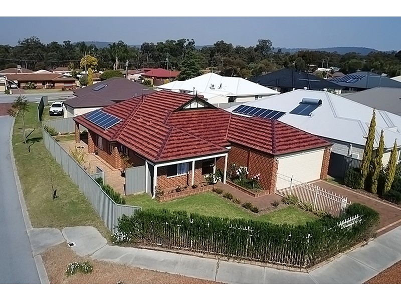 30 Astrolabe Way, Swan View WA 6056