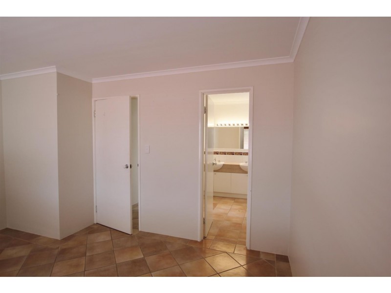 9 PLOWMAN CIRCLE, Maylands WA 6051