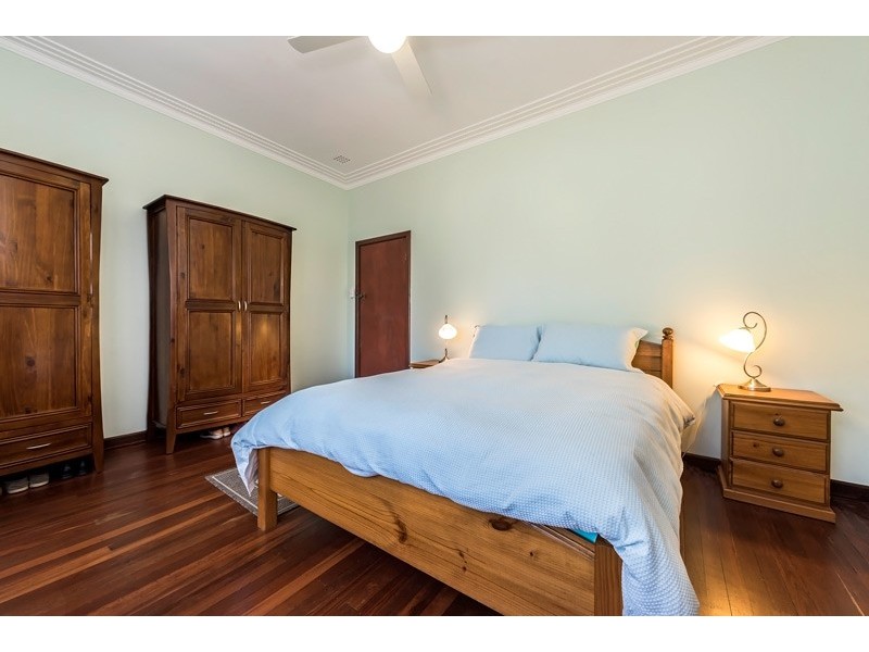 10 Parnell Parade, Bassendean WA 6054