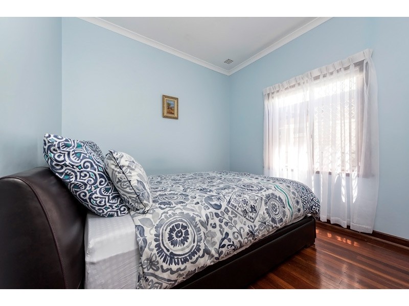 10 Parnell Parade, Bassendean WA 6054