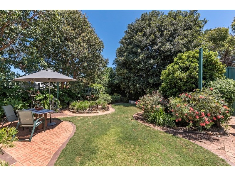 10 Parnell Parade, Bassendean WA 6054
