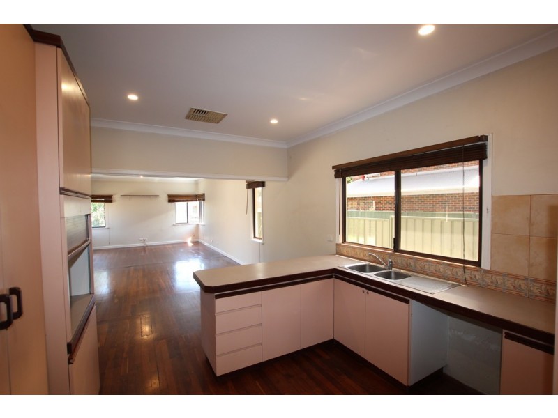 5 Adelphi Street, Bayswater WA 6053