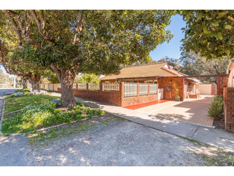 3 Chatham Road, Woodbridge WA 6056