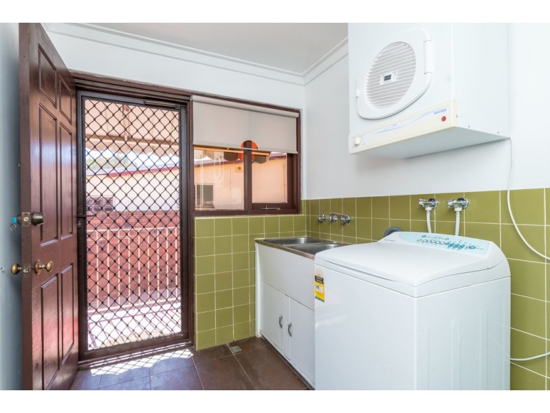 3 Chatham Road, Woodbridge WA 6056