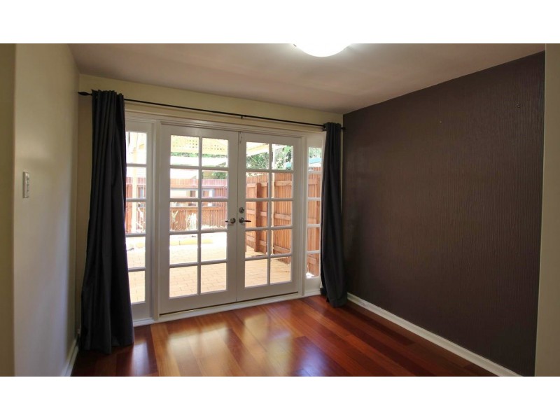 21 Johnson Avenue, Guildford WA 6055