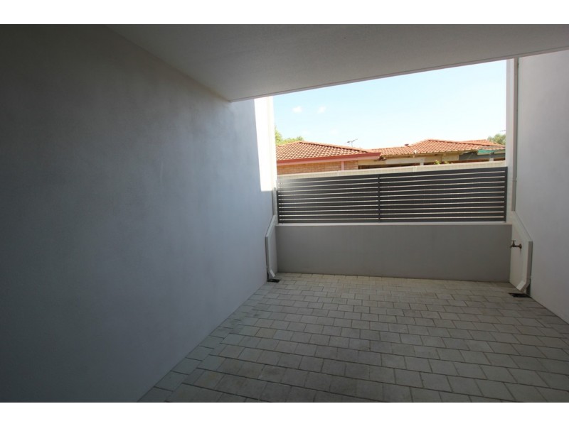 U2/27 Cope street, Midland WA 6056