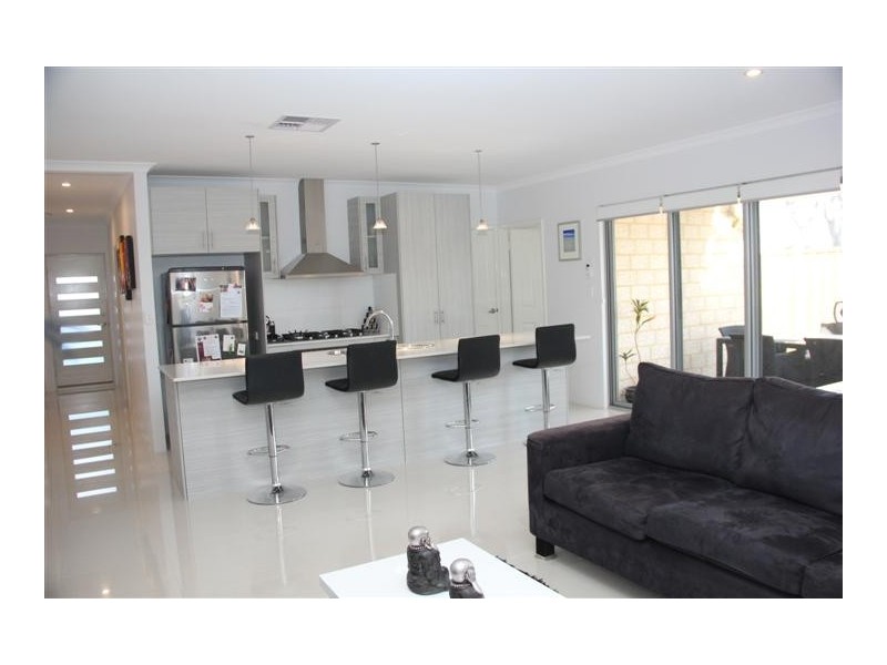 21A SHAFTESBURY AVENUE, Bayswater WA 6053