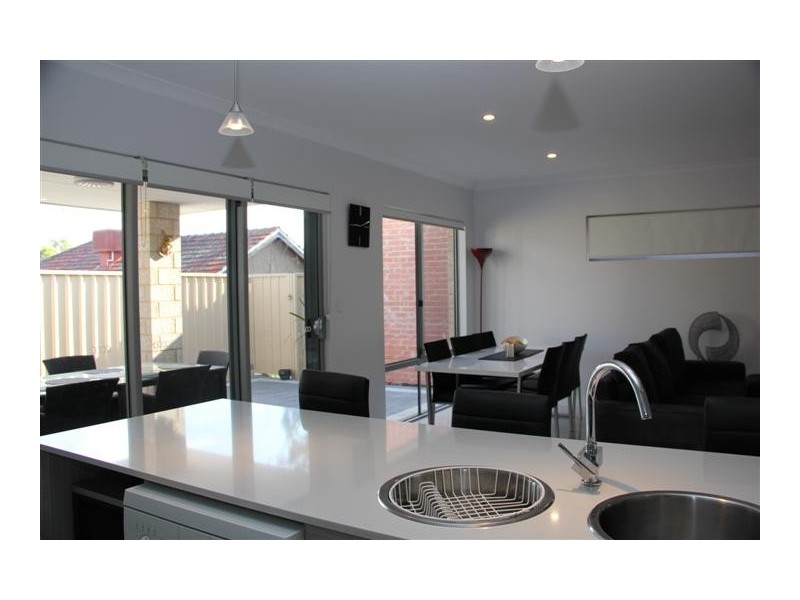 21A SHAFTESBURY AVENUE, Bayswater WA 6053