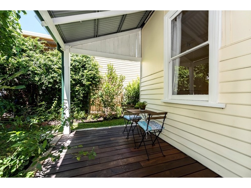 11 Eighth Avenue, Bassendean WA 6054