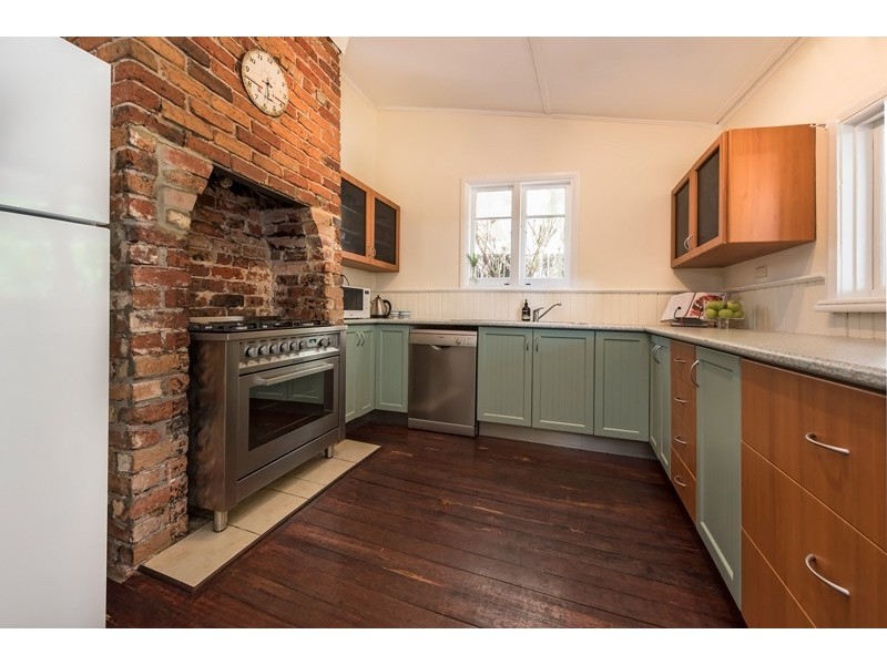 11 Eighth Avenue, Bassendean WA 6054