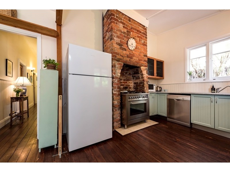 11 Eighth Avenue, Bassendean WA 6054