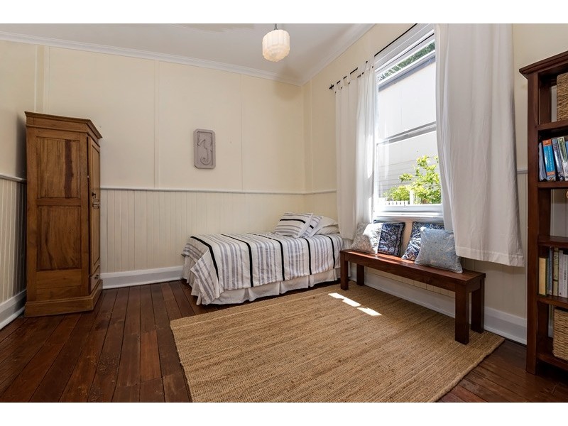 11 Eighth Avenue, Bassendean WA 6054