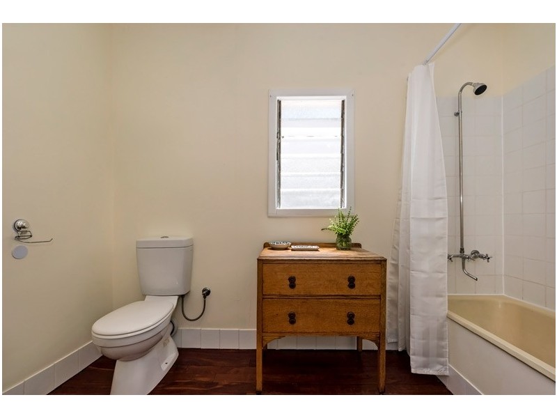 11 Eighth Avenue, Bassendean WA 6054