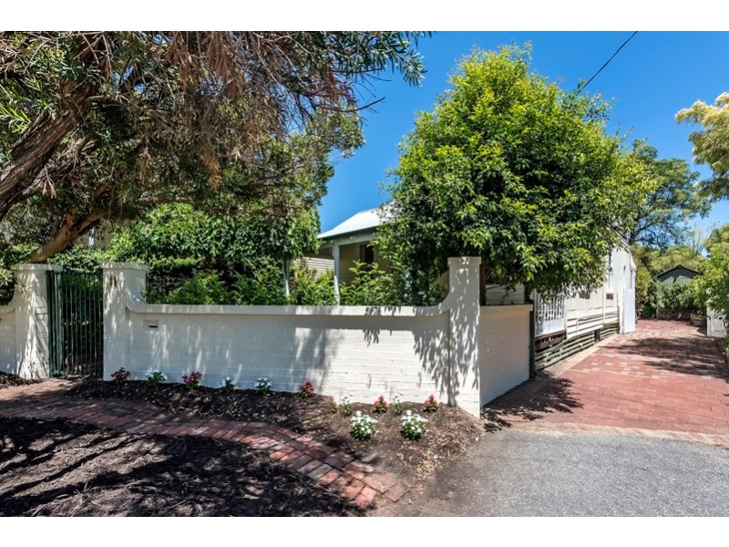 11 Eighth Avenue, Bassendean WA 6054