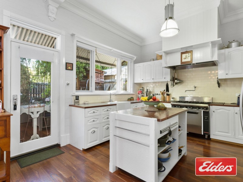 7 Station Street, Guildford WA 6055