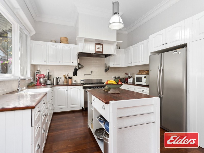 7 Station Street, Guildford WA 6055