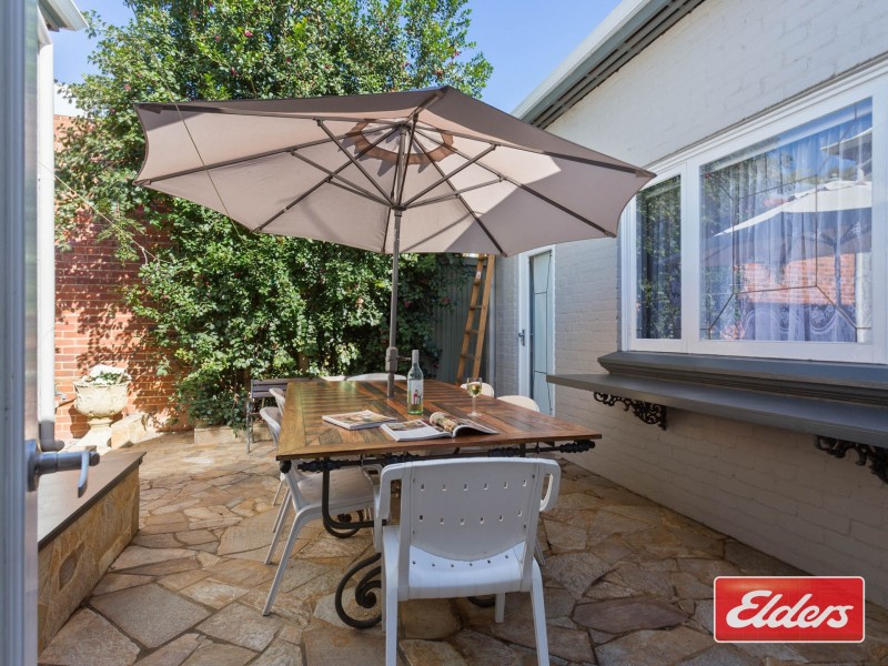 7 Station Street, Guildford WA 6055