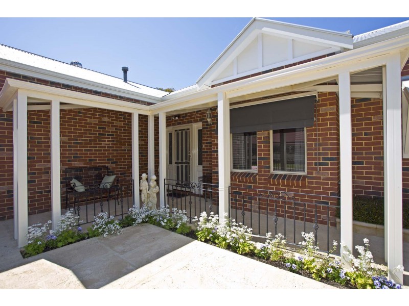 3 Chestnut Street, Guildford WA 6055