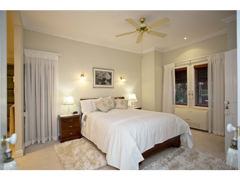 3 Chestnut Street, Guildford WA 6055