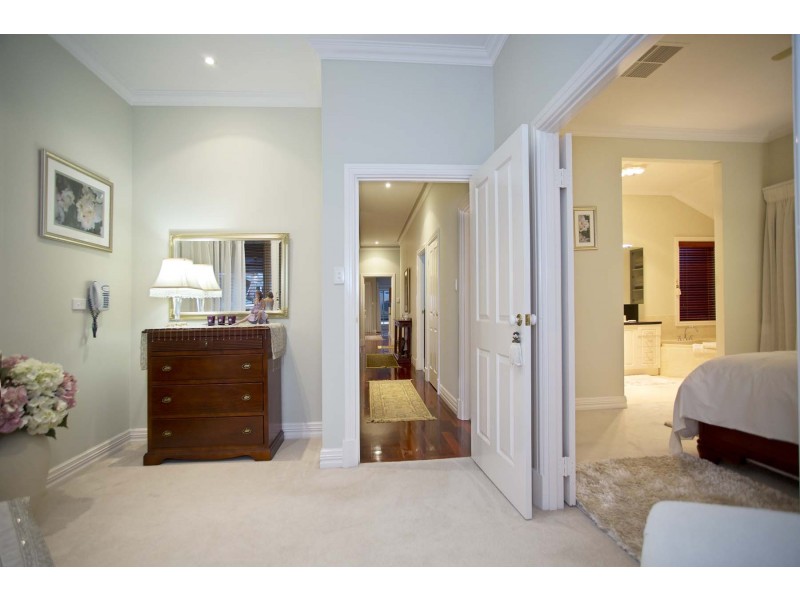 3 Chestnut Street, Guildford WA 6055