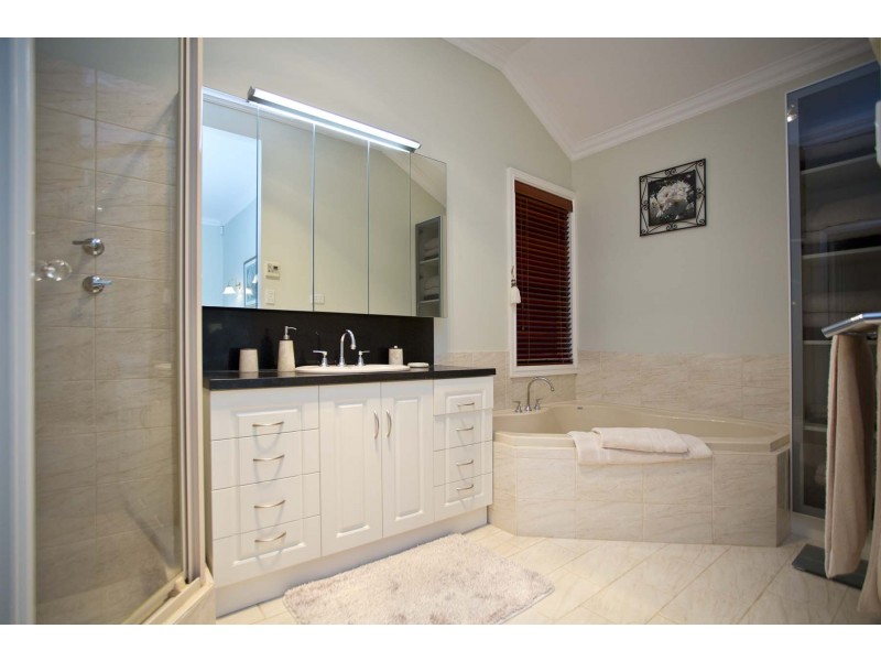 3 Chestnut Street, Guildford WA 6055