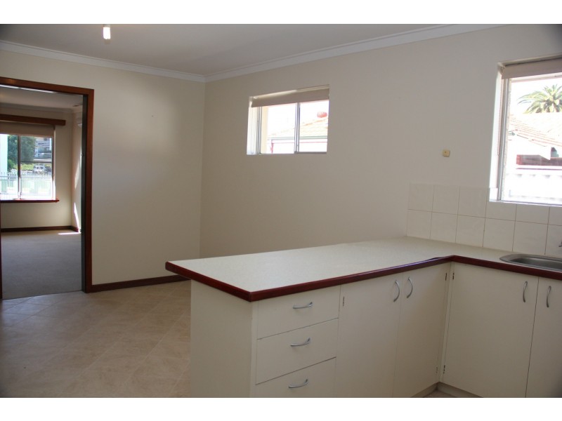 82 King William Street, Bayswater WA 6053
