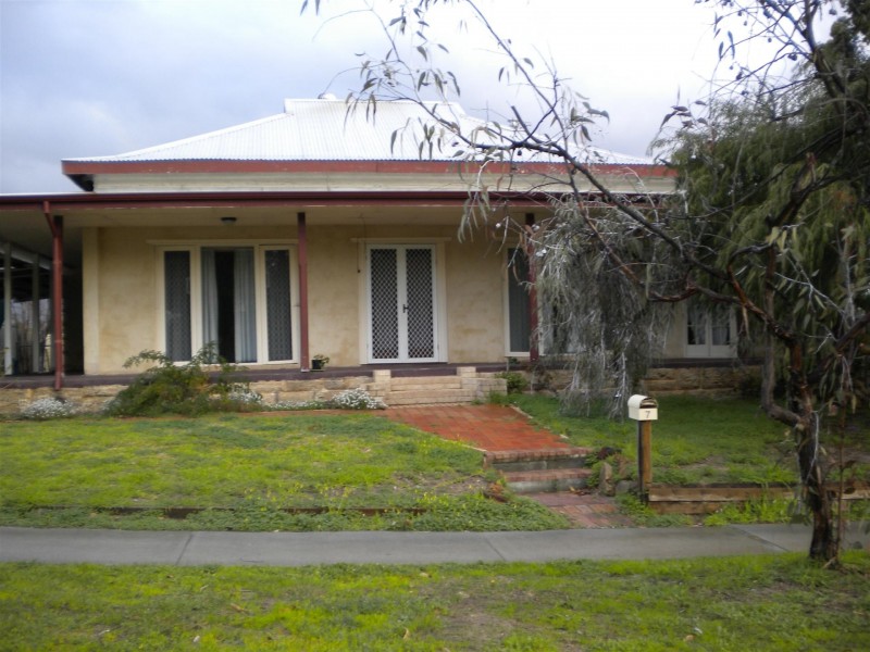 7 Shackleton Street, Bassendean WA 6054