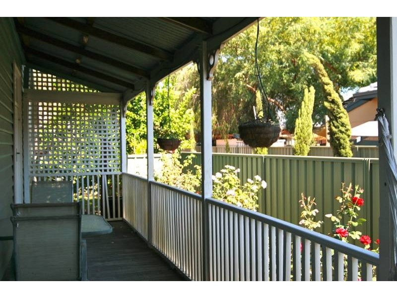 27 Grand Prom, Bayswater WA 6053