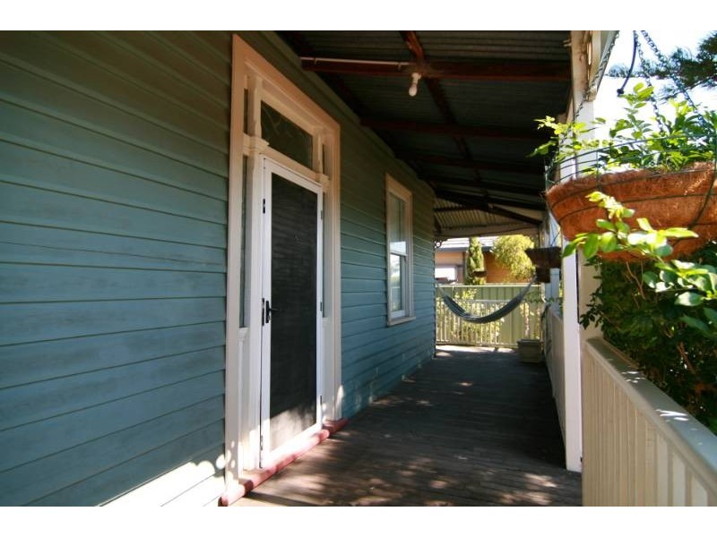 27 Grand Prom, Bayswater WA 6053