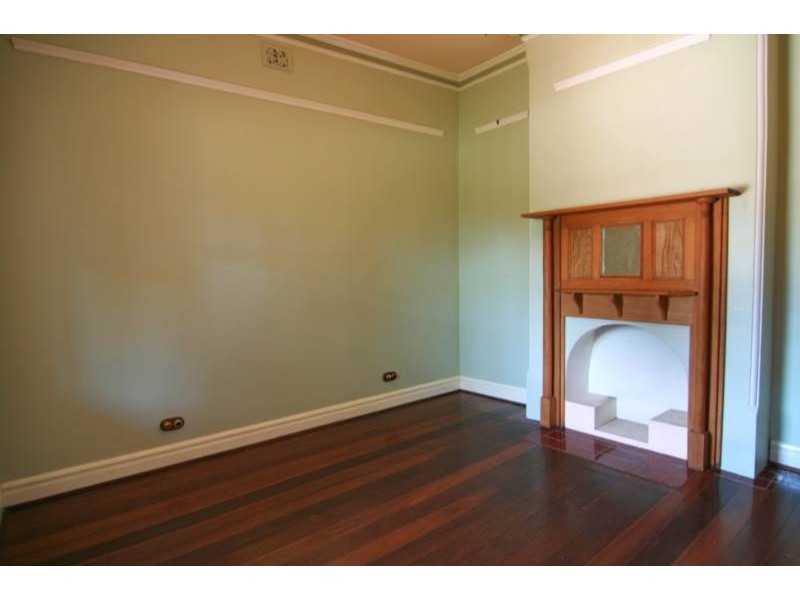 27 Grand Prom, Bayswater WA 6053