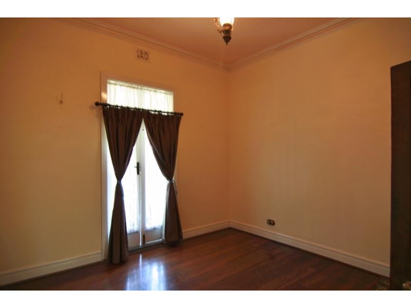 27 Grand Prom, Bayswater WA 6053