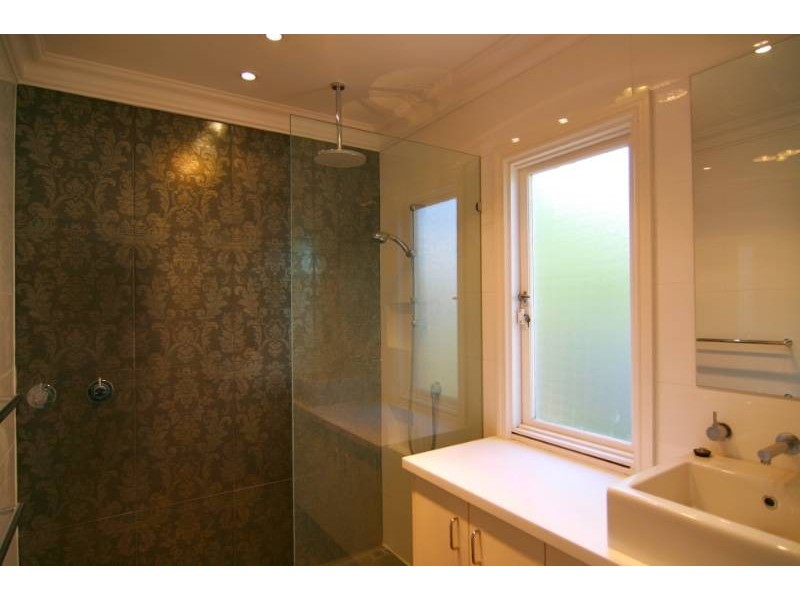 27 Grand Prom, Bayswater WA 6053