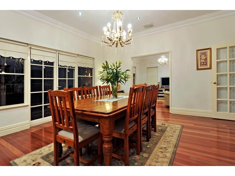 5 Kylee Close, South Guildford WA 6055
