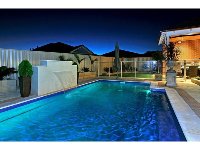 5 Kylee Close, South Guildford WA 6055