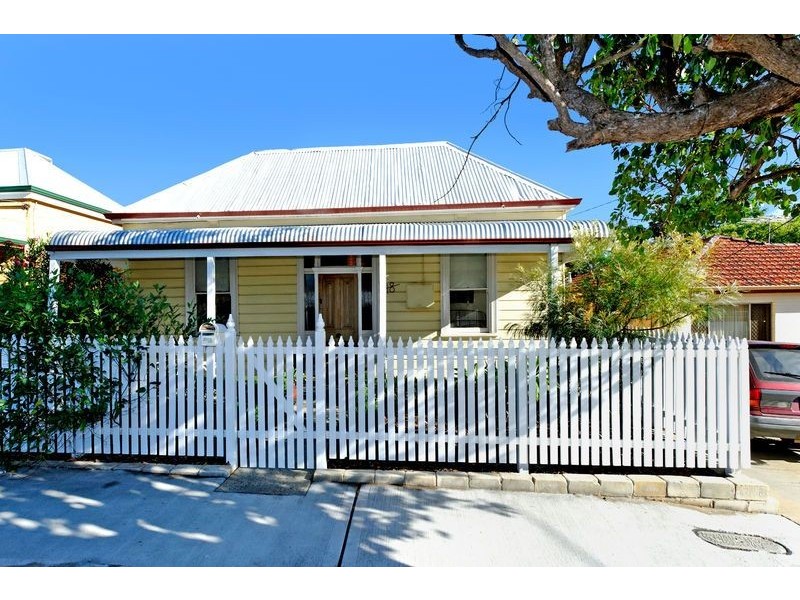 18 Copley Street, Bayswater WA 6053