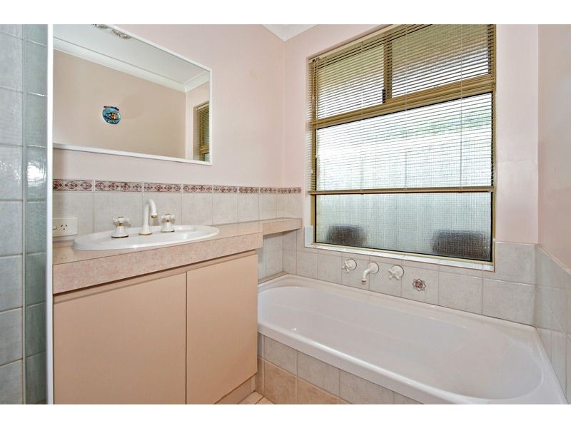 29 Riverdale Road, Helena Valley WA 6056