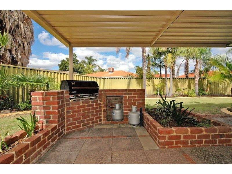 14 Conifer Place, Beechboro WA 6063