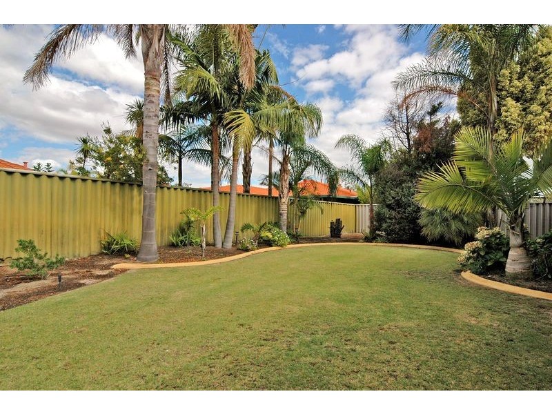 14 Conifer Place, Beechboro WA 6063