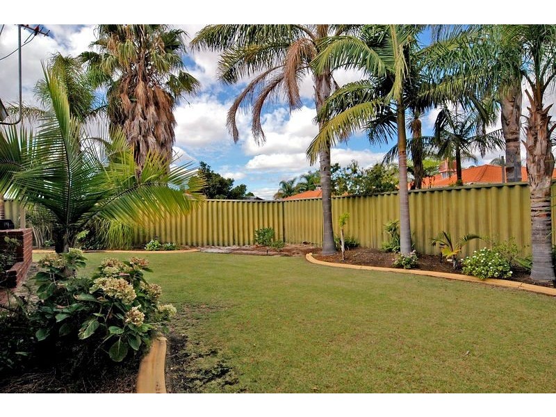 14 Conifer Place, Beechboro WA 6063