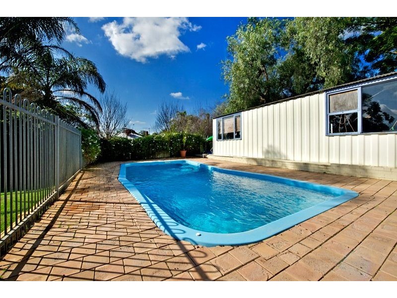 20 Maurice Street, Embleton WA 6062